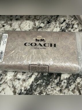 Coach Signature Zip Wallet in Brown with Gold Logo